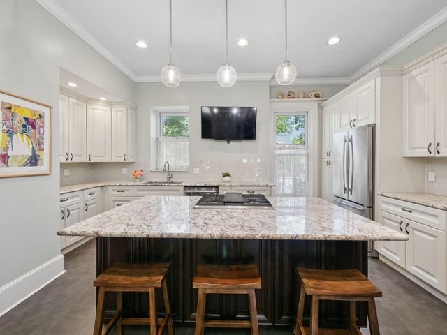 78 W Lincoln Avenue, Delaware, OH 43015