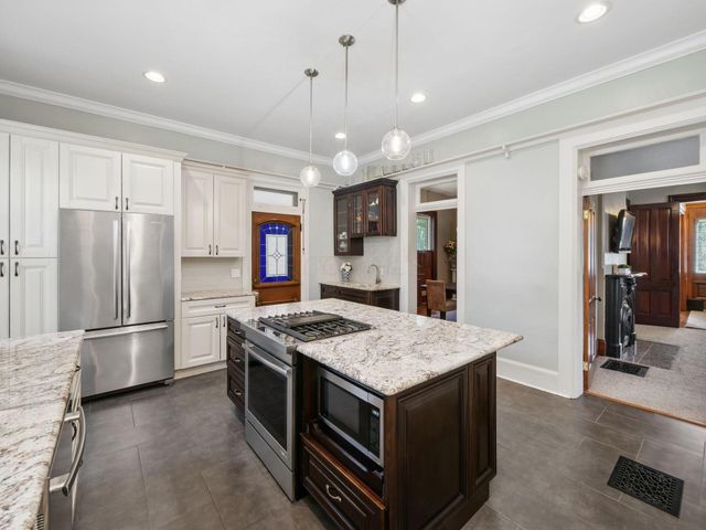 78 W Lincoln Avenue, Delaware, OH 43015