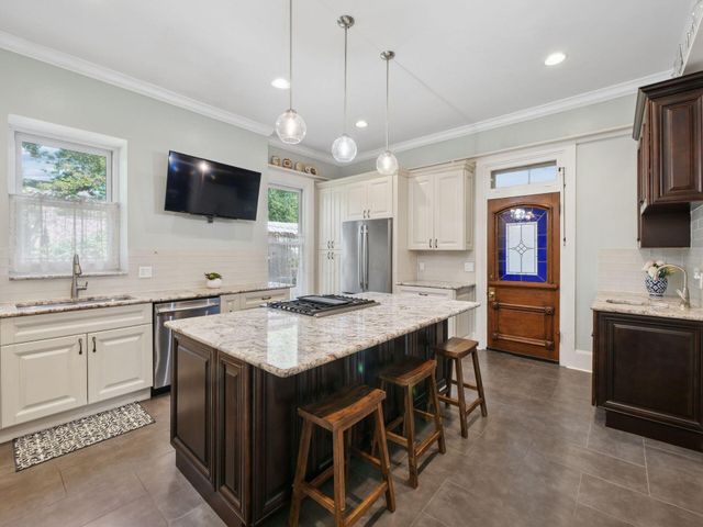 78 W Lincoln Avenue, Delaware, OH 43015