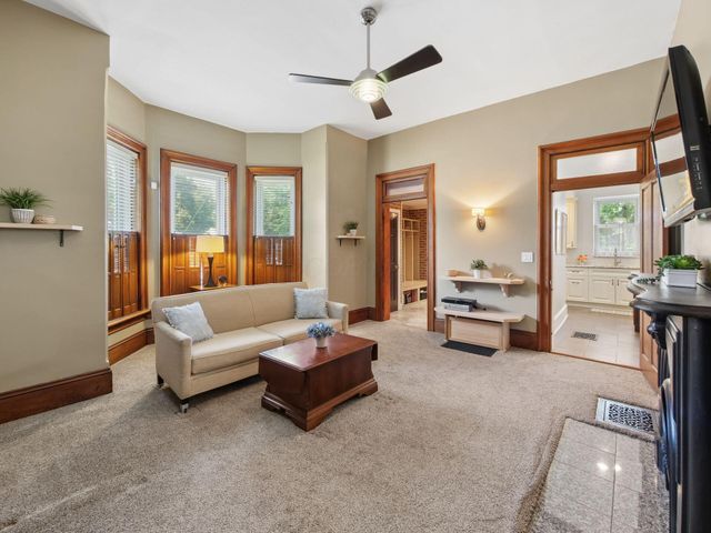 78 W Lincoln Avenue, Delaware, OH 43015