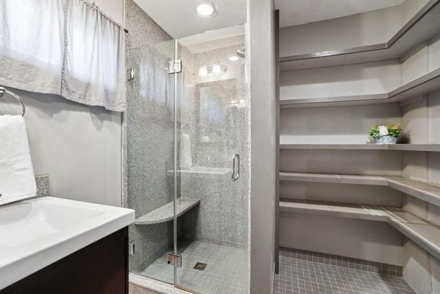 78 W Lincoln Avenue, Delaware, OH 43015