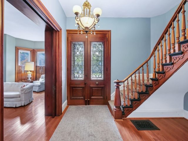 78 W Lincoln Avenue, Delaware, OH 43015