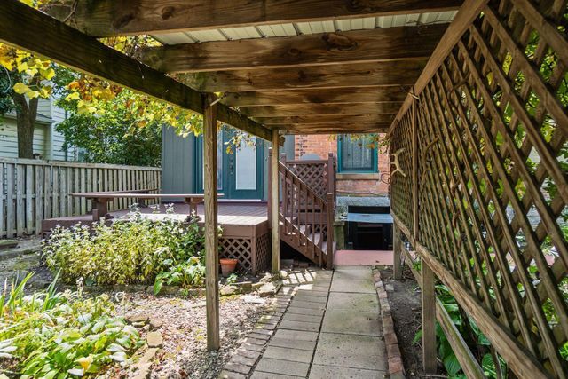 78 W Lincoln Avenue, Delaware, OH 43015