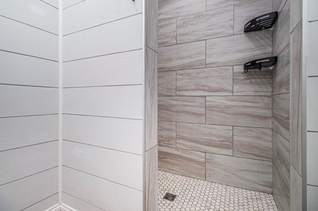 805 Landsdowne Avenue, Portage, MI 49002