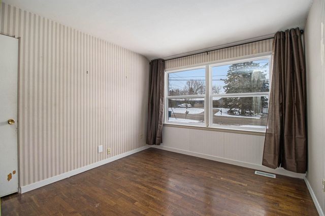 805 Landsdowne Avenue, Portage, MI 49002