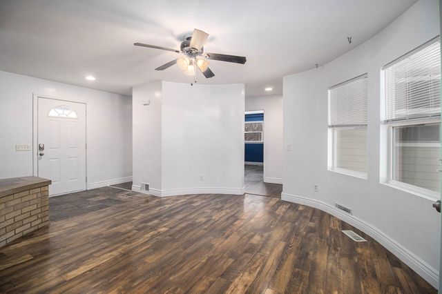 805 Landsdowne Avenue, Portage, MI 49002