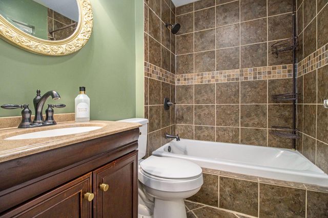 805 Landsdowne Avenue, Portage, MI 49002