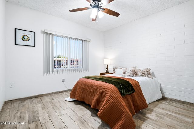 1128 S Alpine Circle, Green Valley, AZ 85614