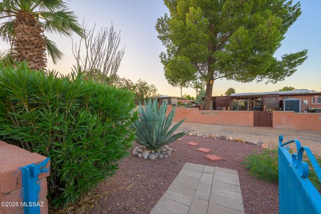 1128 S Alpine Circle, Green Valley, AZ 85614