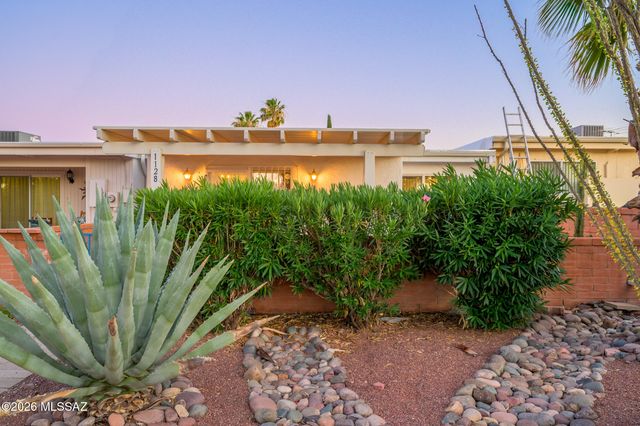 1128 S Alpine Circle, Green Valley, AZ 85614