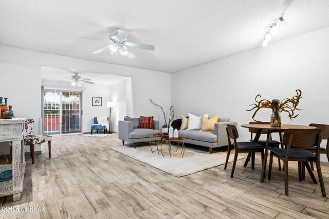 1128 S Alpine Circle, Green Valley, AZ 85614