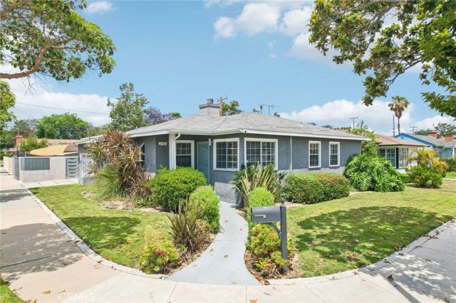 2905 Magnolia, Long Beach, CA 90806