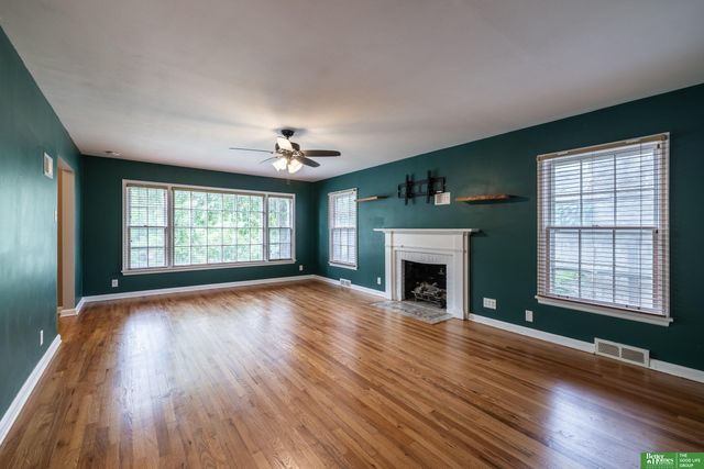 379 Kenmore Avenue, Council Bluffs, IA 51503