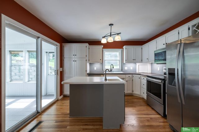 379 Kenmore Avenue, Council Bluffs, IA 51503