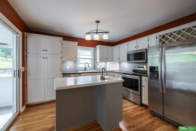 379 Kenmore Avenue, Council Bluffs, IA 51503