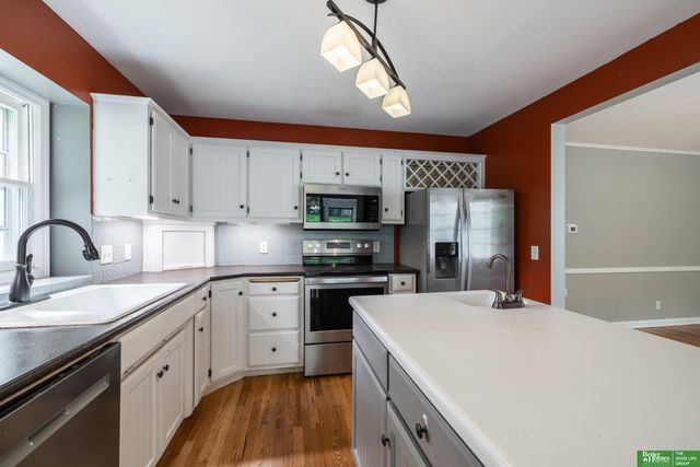 379 Kenmore Avenue, Council Bluffs, IA 51503