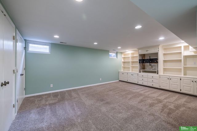 379 Kenmore Avenue, Council Bluffs, IA 51503