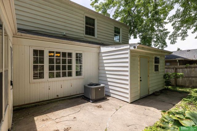 379 Kenmore Avenue, Council Bluffs, IA 51503