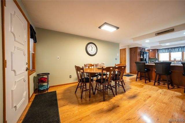 45 Pinewood Drive, West Seneca, NY 14224