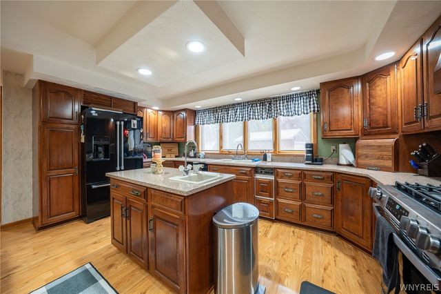 45 Pinewood Drive, West Seneca, NY 14224
