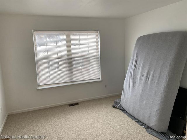 39431 Springwater Drive, Northville, MI 48168