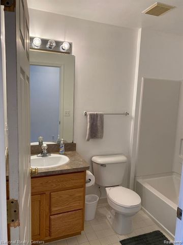 39431 Springwater Drive, Northville, MI 48168