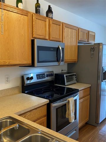 39431 Springwater Drive, Northville, MI 48168