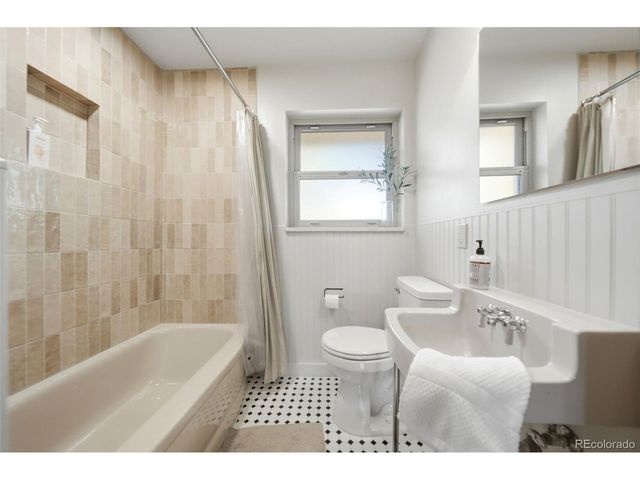 8935 W 4th Ave, Lakewood, CO 80226