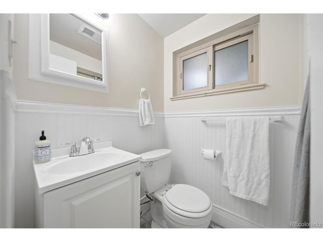 8935 W 4th Ave, Lakewood, CO 80226