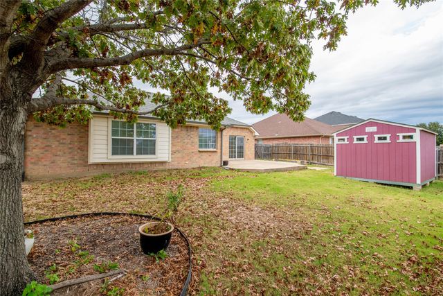 1302 Red Deer Way, Arlington, TX 76002