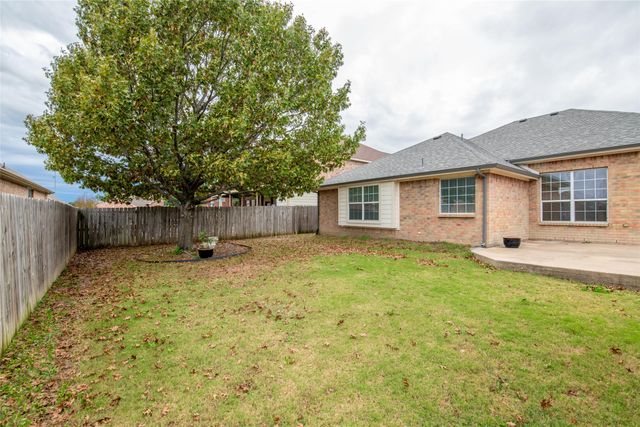 1302 Red Deer Way, Arlington, TX 76002