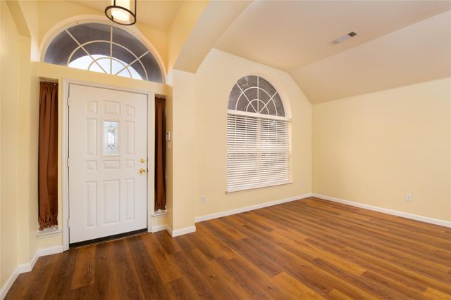 1302 Red Deer Way, Arlington, TX 76002