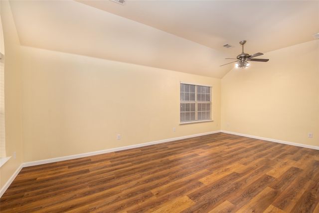 1302 Red Deer Way, Arlington, TX 76002