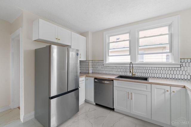 1802 Sundale Avenue, North College Hill, OH 45239