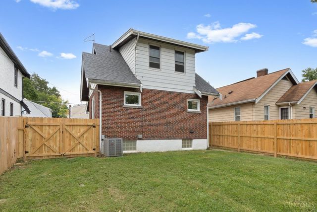 1802 Sundale Avenue, North College Hill, OH 45239