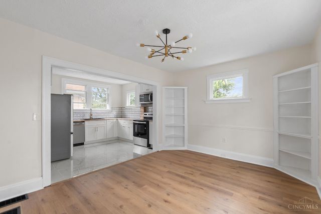 1802 Sundale Avenue, North College Hill, OH 45239