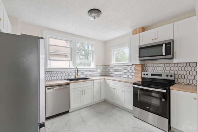 1802 Sundale Avenue, North College Hill, OH 45239
