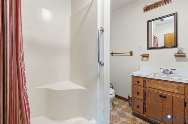 392 Rock Creek Ln, Dillwyn, VA 23936