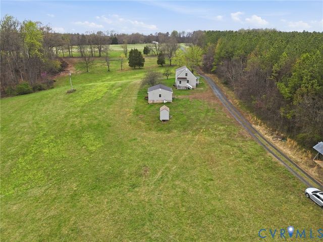 392 Rock Creek Ln, Dillwyn, VA 23936