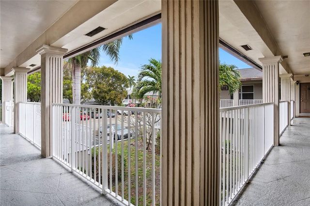 2130 NE 42ND Court 8, Lighthouse Point, FL 33064