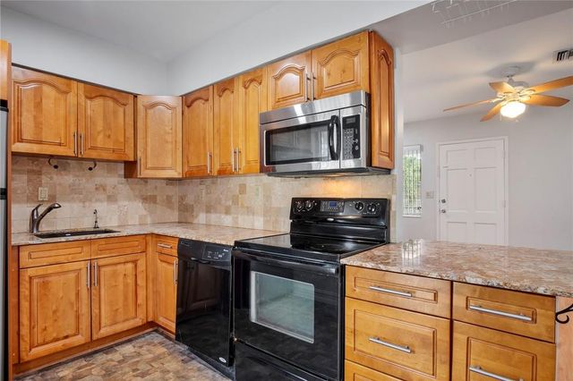 2130 NE 42ND Court 8, Lighthouse Point, FL 33064