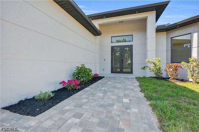 2804 5th ST W, Lehigh Acres, FL 33971
