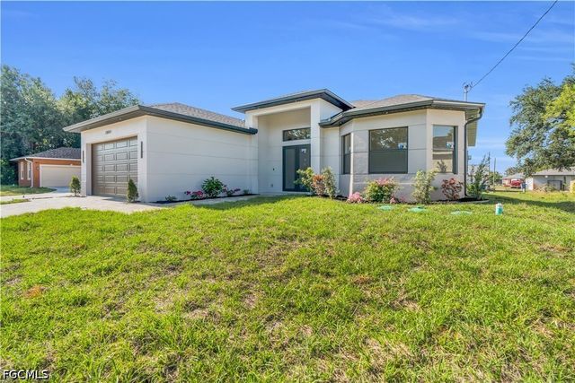 2804 5th ST W, Lehigh Acres, FL 33971