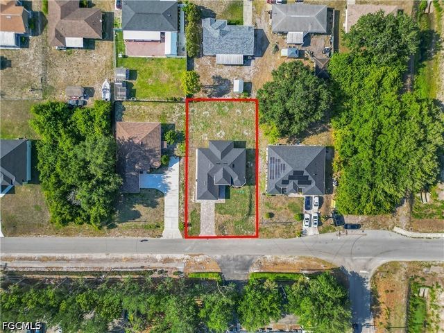 2804 5th ST W, Lehigh Acres, FL 33971