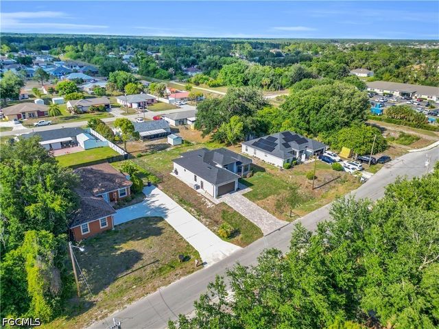 2804 5th ST W, Lehigh Acres, FL 33971