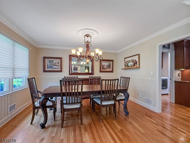 7 Vultee Dr, Florham Park Boro, NJ 07932