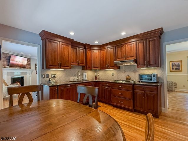 7 Vultee Dr, Florham Park Boro, NJ 07932