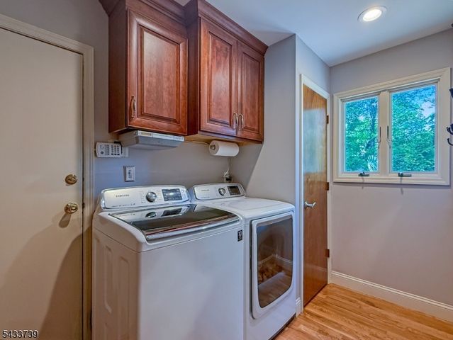 7 Vultee Dr, Florham Park Boro, NJ 07932