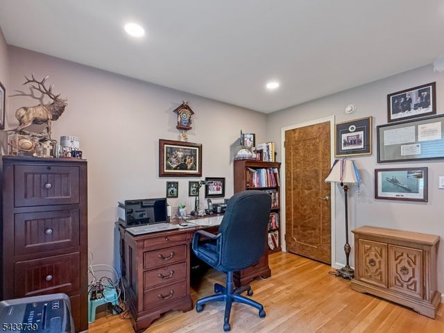 7 Vultee Dr, Florham Park Boro, NJ 07932