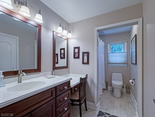 7 Vultee Dr, Florham Park Boro, NJ 07932